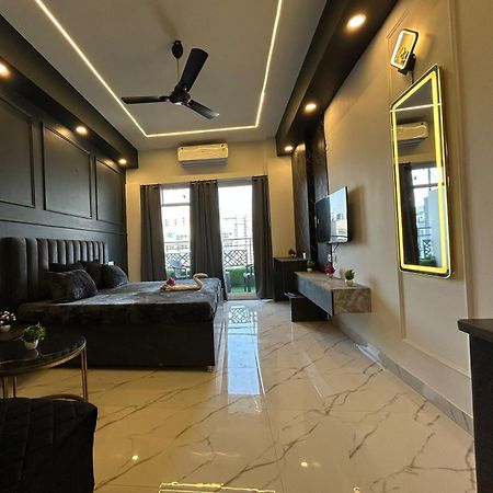 Elite Bnb Газиабад Екстериор снимка